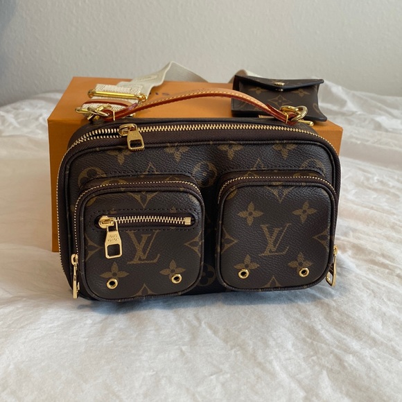 Louis Vuitton, Bags, Authentic Louis Vuitton Utility Bag